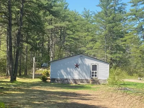 22 Clough Road Effingham NH 03882