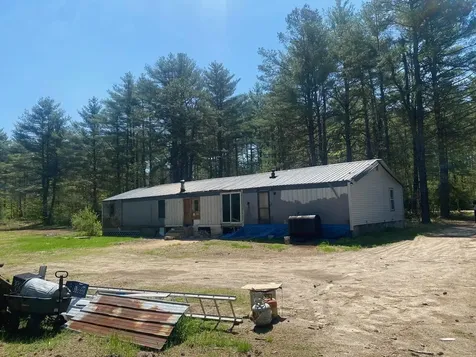22 Clough Road Effingham NH 03882
