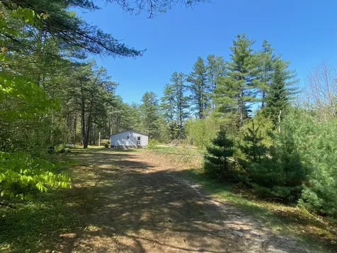 22 Clough Road Effingham NH 03882