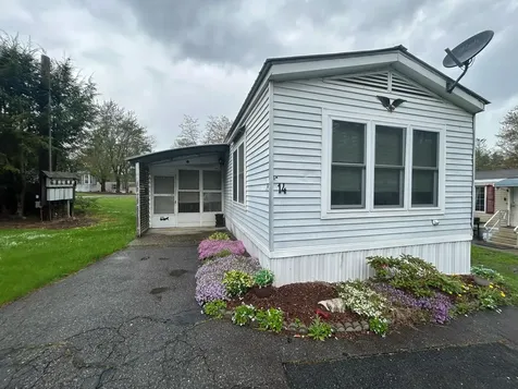 14 Morways Park Charlestown NH 03603