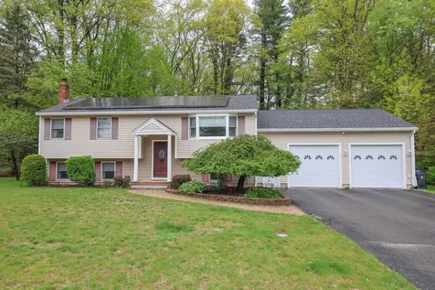 8 Nevens Street Hudson NH 03051