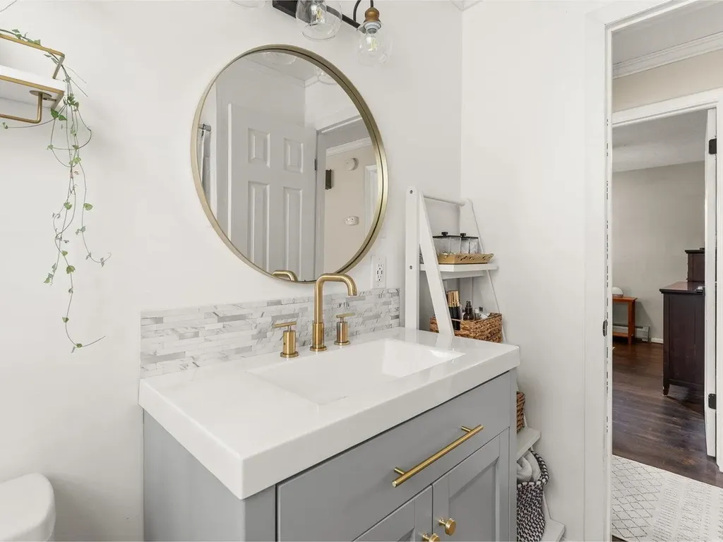 262 James Avenue Burlington VT 05408