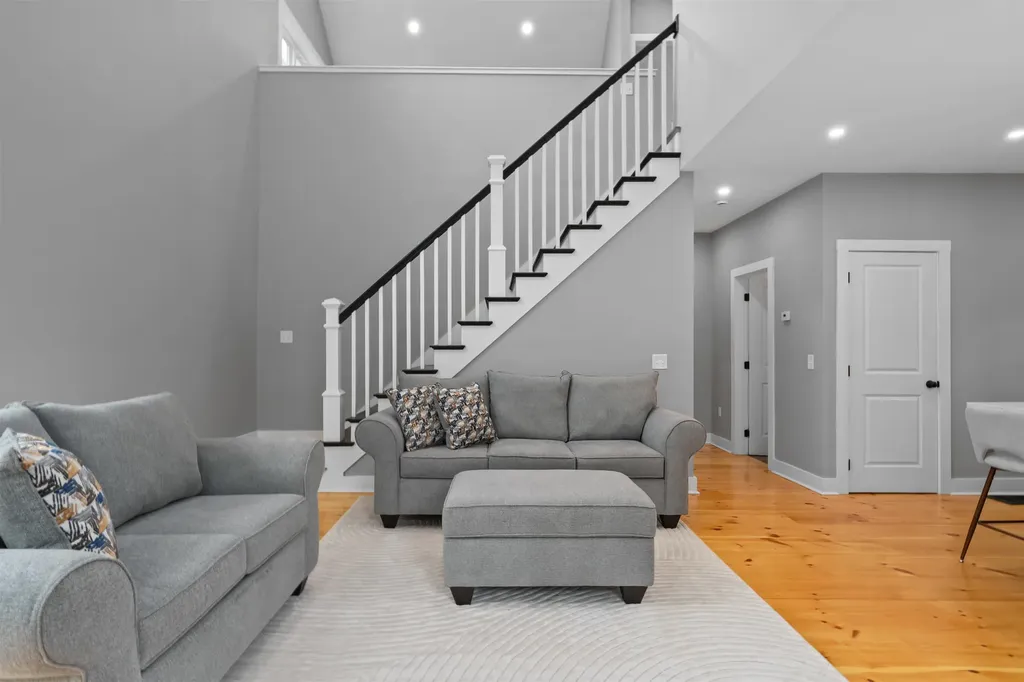 42 Smoke Rise Road New Hampton NH 03256