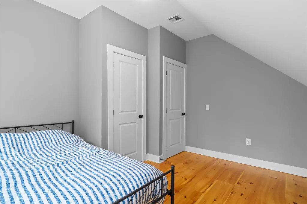 42 Smoke Rise Road New Hampton NH 03256