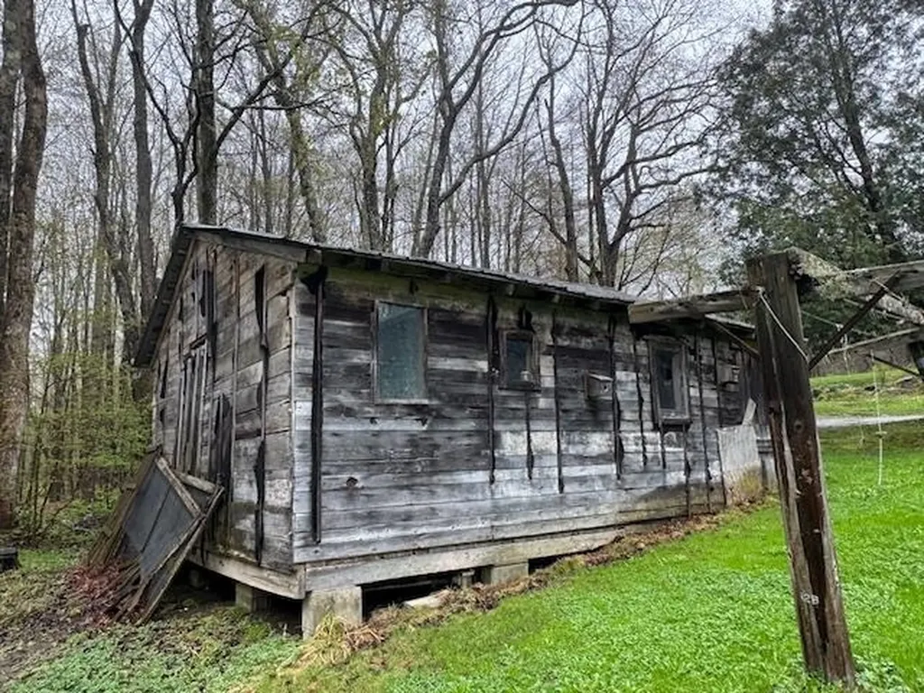 799 Tallman Road Elmore VT 05657