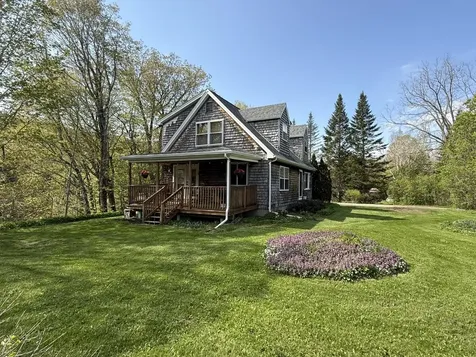 9248 Main Road Huntington VT 05462