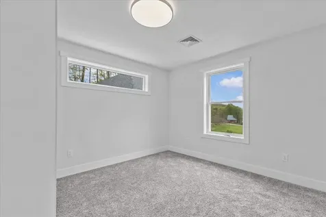 91 Ernest Way Hinesburg VT 05461