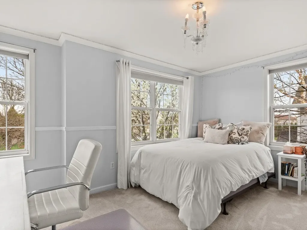 77 Bower Street South Burlington VT 05403