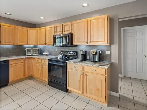 77 Bower Street South Burlington VT 05403