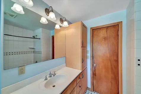 127 Edgemoor Drive Burlington VT 05408