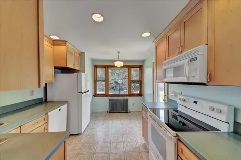 127 Edgemoor Drive Burlington VT 05408