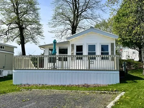 17 Jonathan Circle South Hero VT 05486