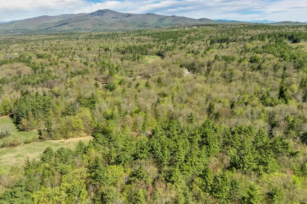 113 Federal Corner Road Tuftonboro NH 03816