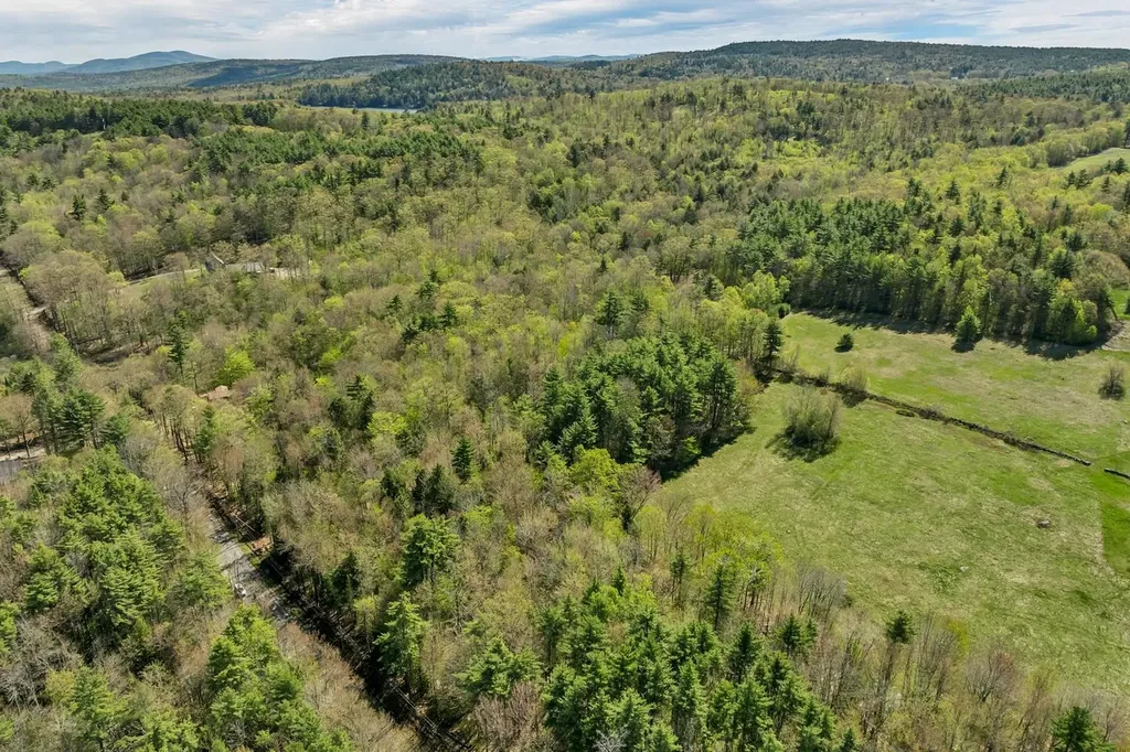 113 Federal Corner Road Tuftonboro NH 03816