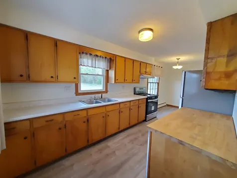 12 Prescott Hill Road Grafton NH 03240