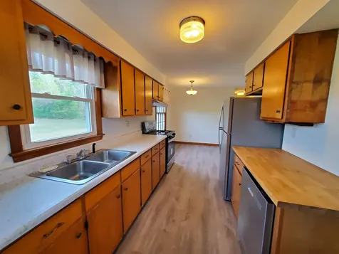 12 Prescott Hill Road Grafton NH 03240