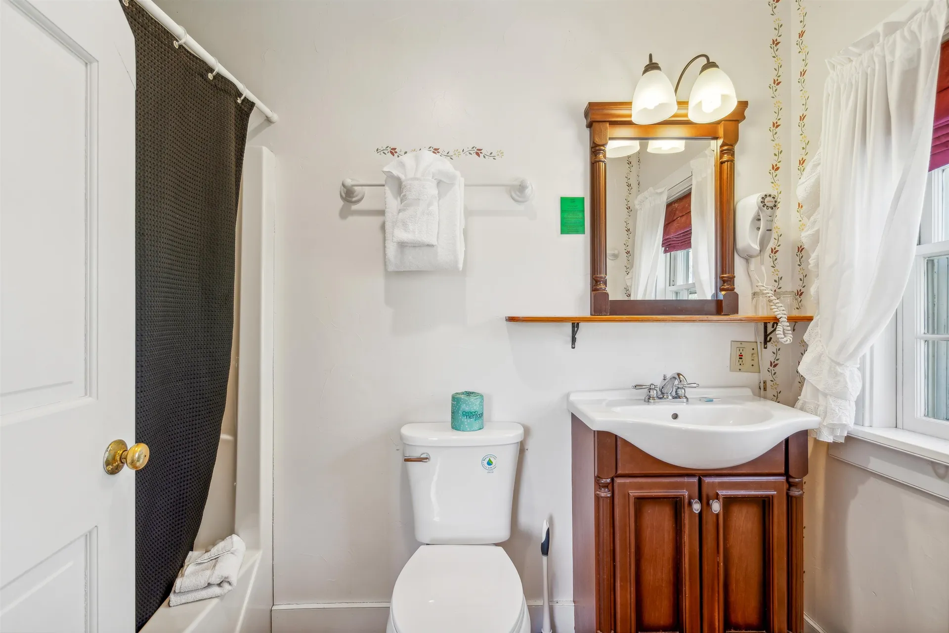 9 Main Street Lyme NH 03768