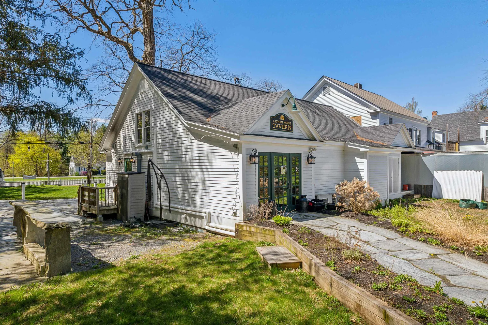 9 Main Street Lyme NH 03768