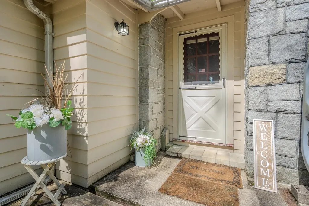 107 Merrill Road Strafford NH 03884