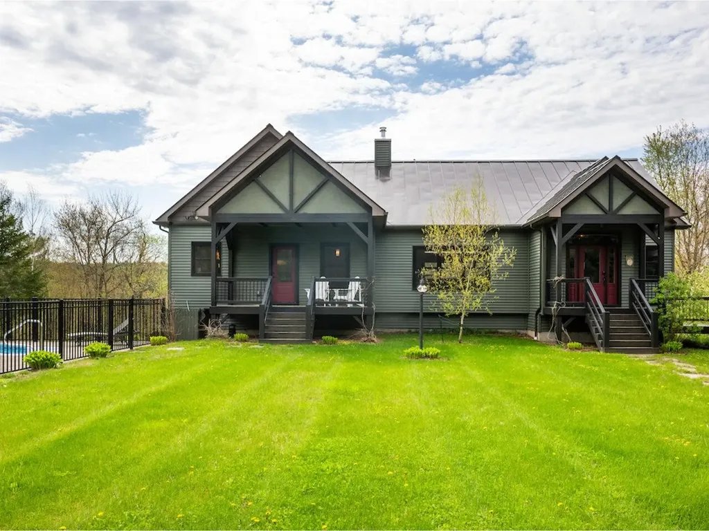 45 Dustetrail Road Fairfax VT 05454