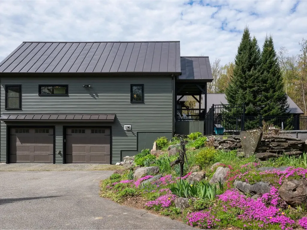 45 Dustetrail Road Fairfax VT 05454