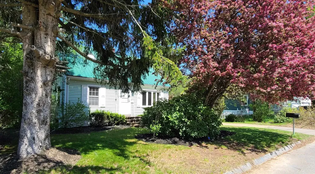 51 Applevale Drive Dover NH 03820