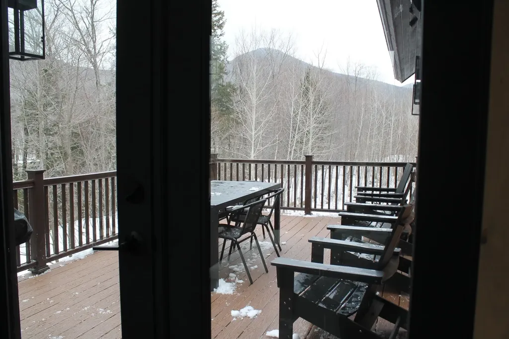 330 South Peak Road Lincoln NH 03251