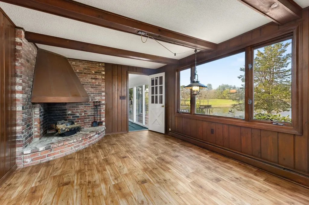 26 Mathes Cove Road Durham NH 03824