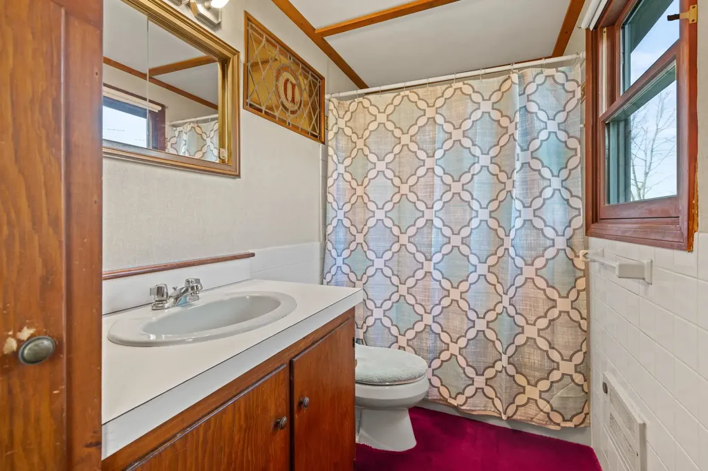 26 Mathes Cove Road Durham NH 03824