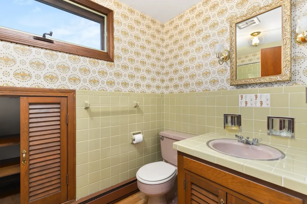 26 Mathes Cove Road Durham NH 03824