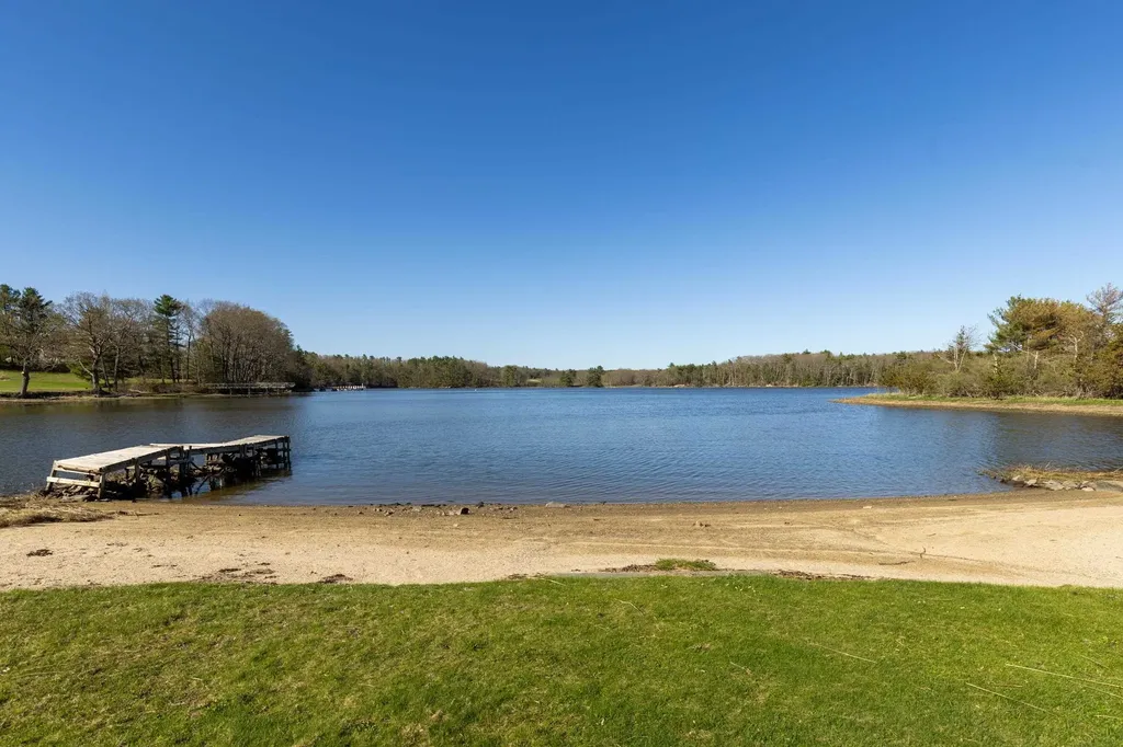 26 Mathes Cove Road Durham NH 03824