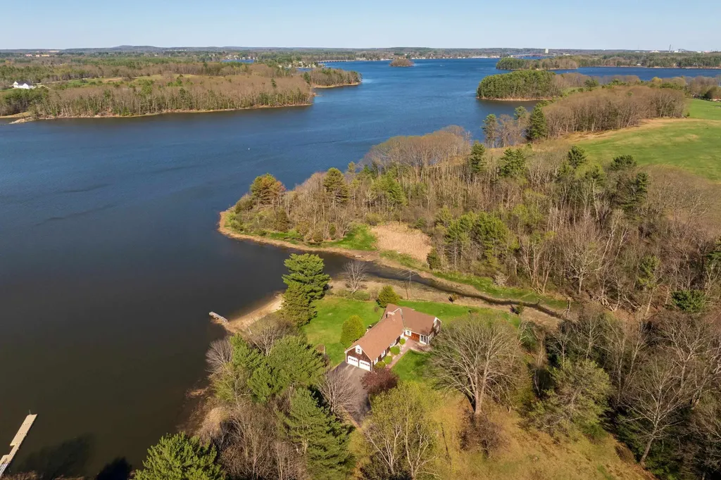 26 Mathes Cove Road Durham NH 03824