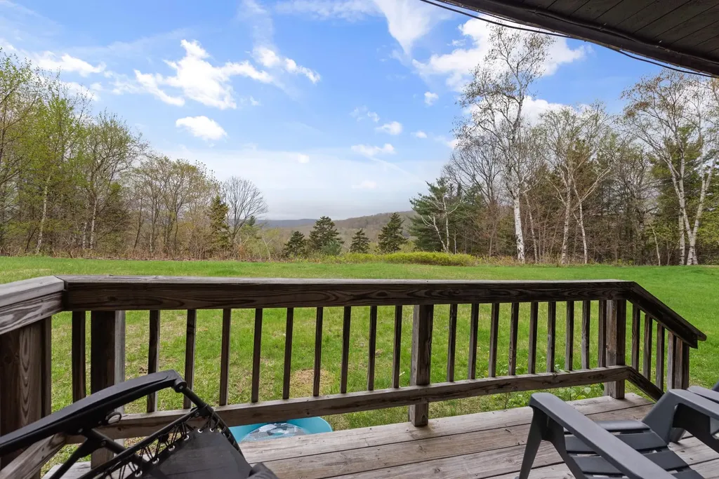 34 Weetamoo Trail Campton NH 03223