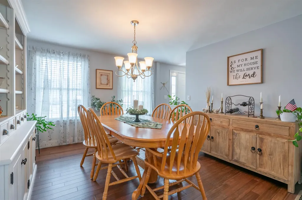 14 Amy Way Concord NH 03303