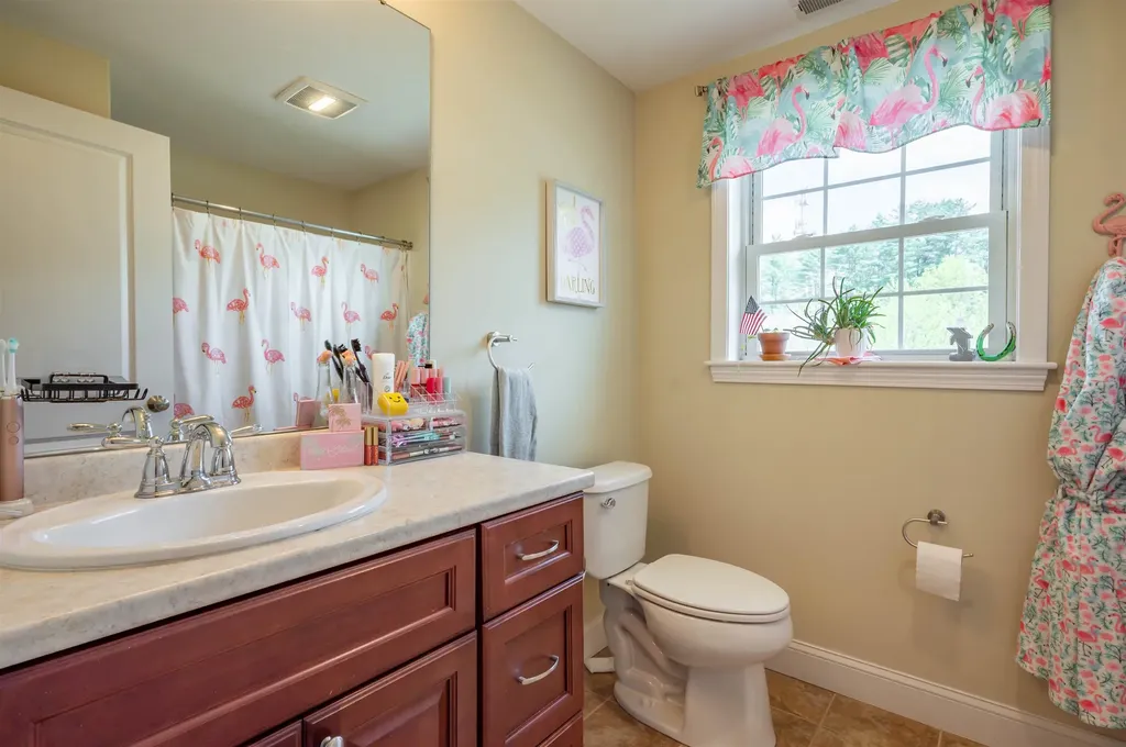 14 Amy Way Concord NH 03303