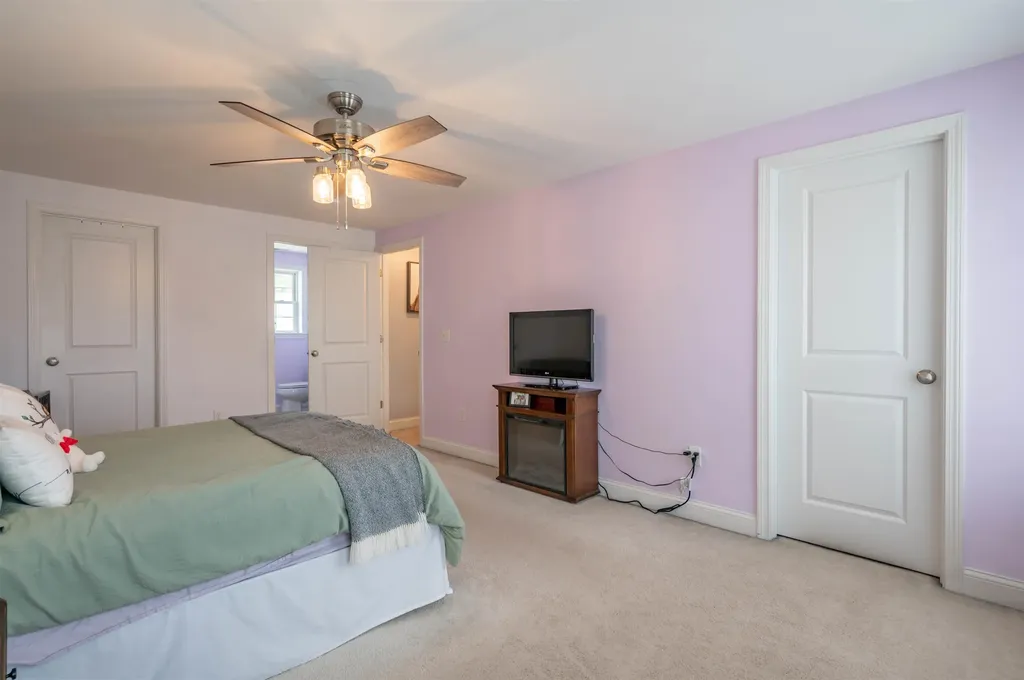 14 Amy Way Concord NH 03303