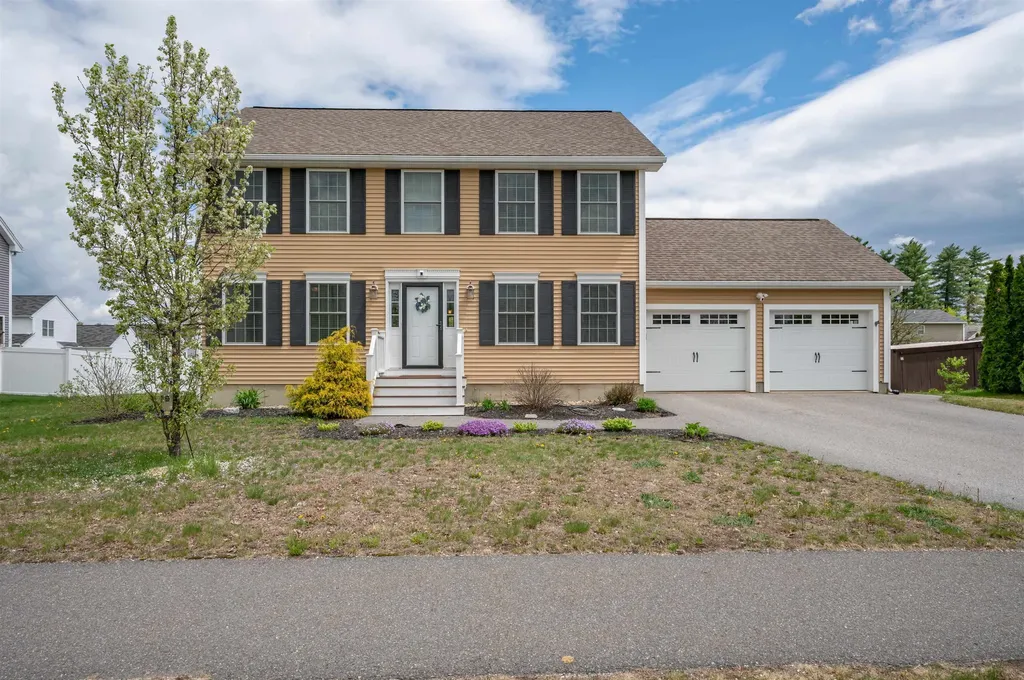 14 Amy Way Concord NH 03303