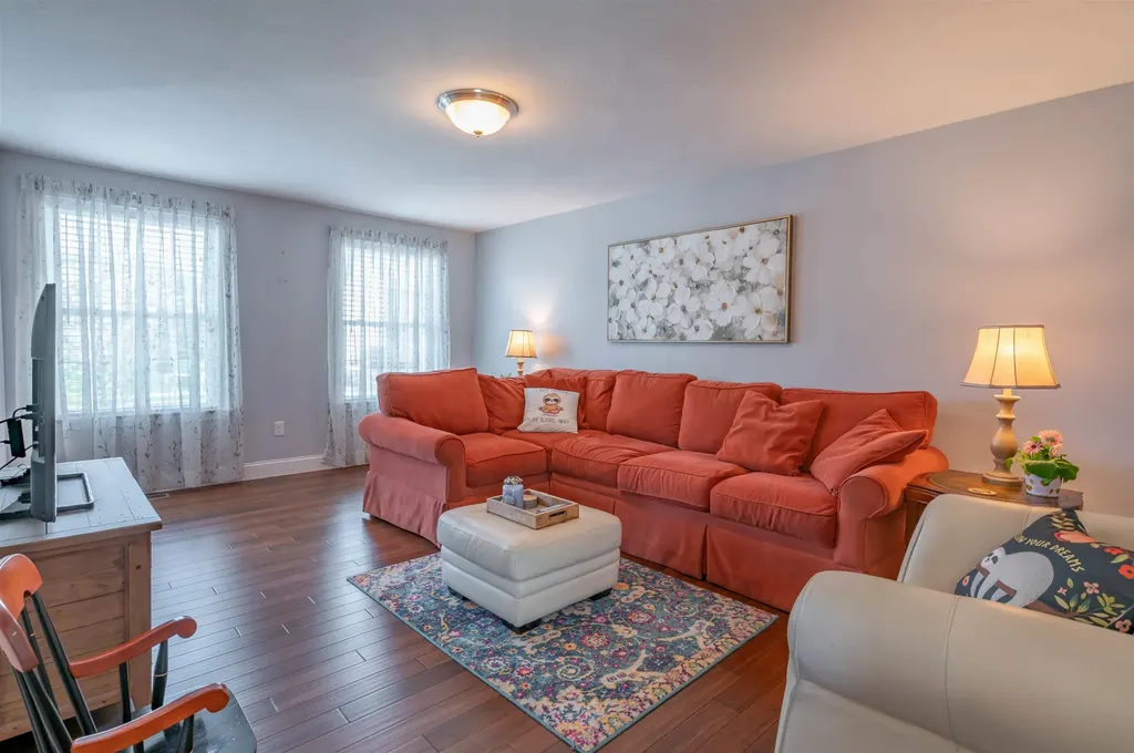 14 Amy Way Concord NH 03303