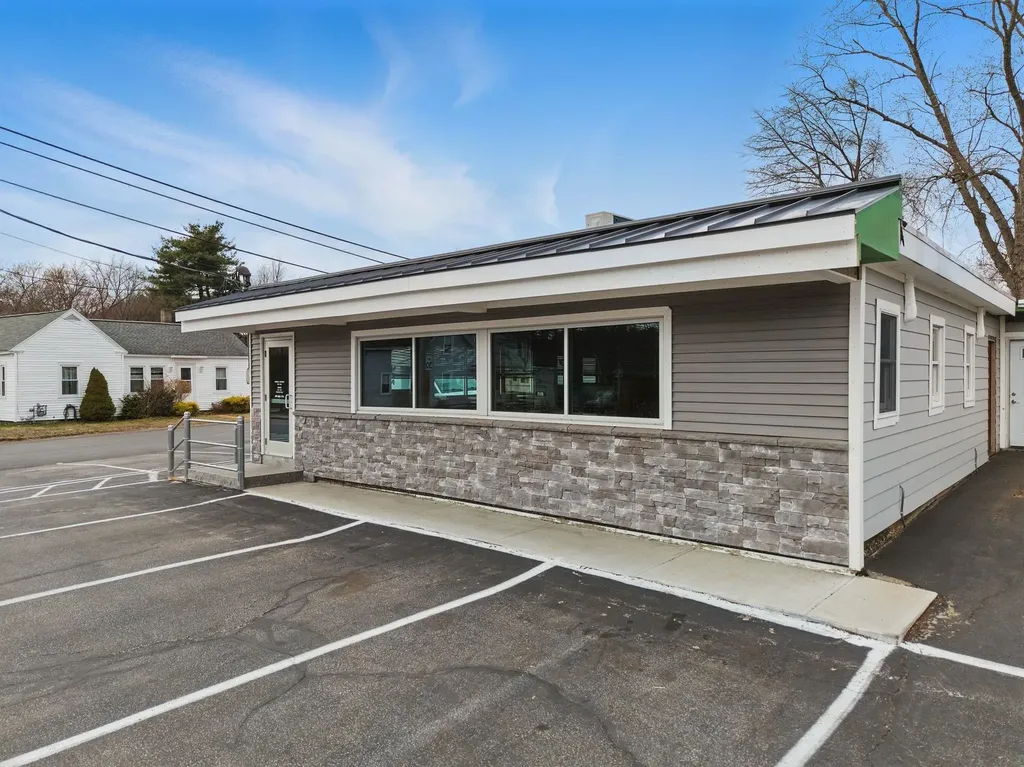 295 Lake Street Nashua NH 03060