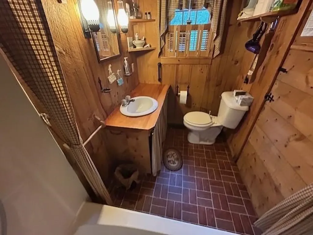 319 Chalk Pond Road Newbury NH 03255