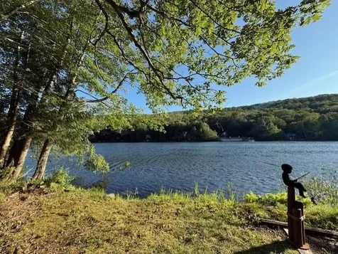 319 Chalk Pond Road Newbury NH 03255