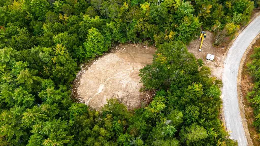 18-8 Winnipesaukee Drive Wolfeboro NH 03894