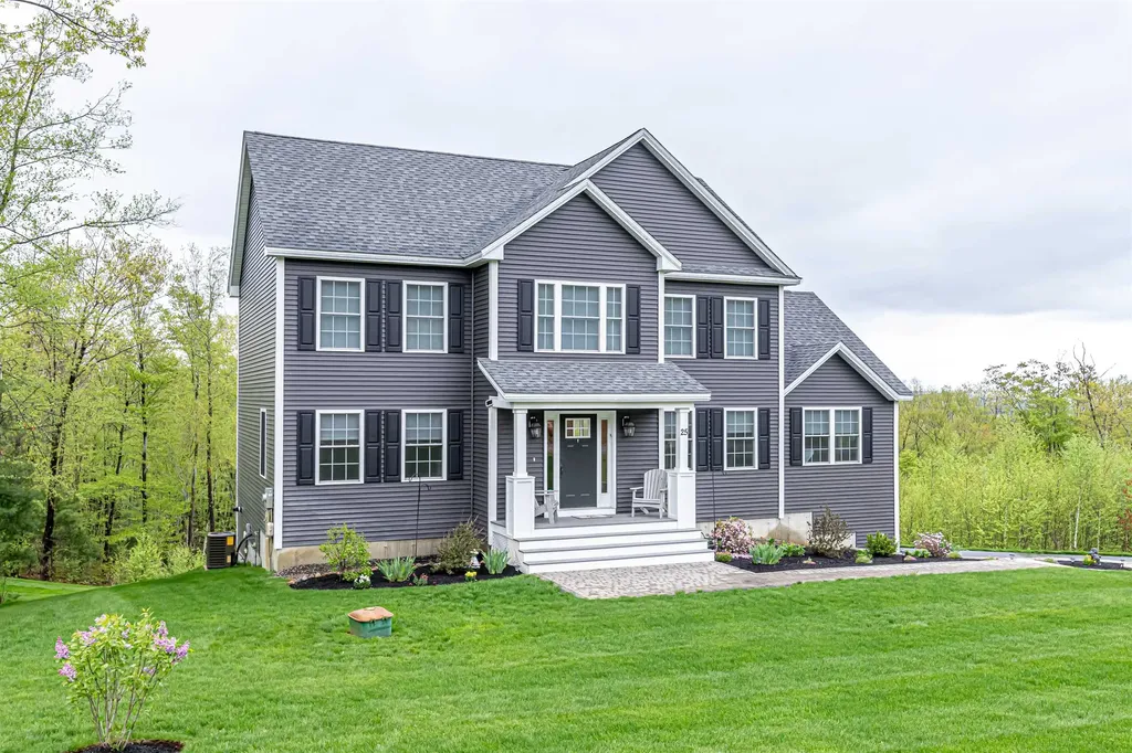 25 Merrill Crossing Bow NH 03304