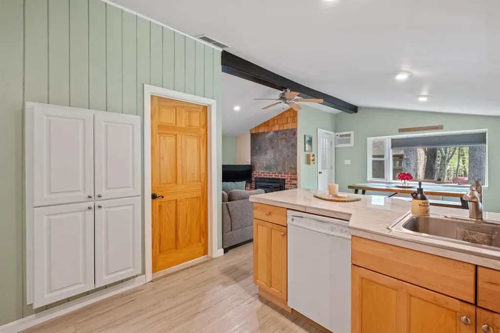 34 Bay Road Conway NH 03818