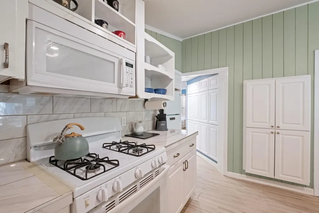 34 Bay Road Conway NH 03818