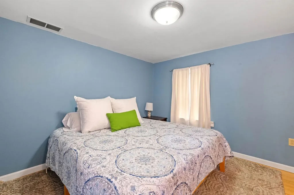 34 Bay Road Conway NH 03818