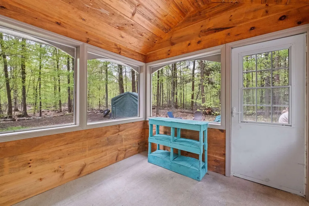 34 Bay Road Conway NH 03818