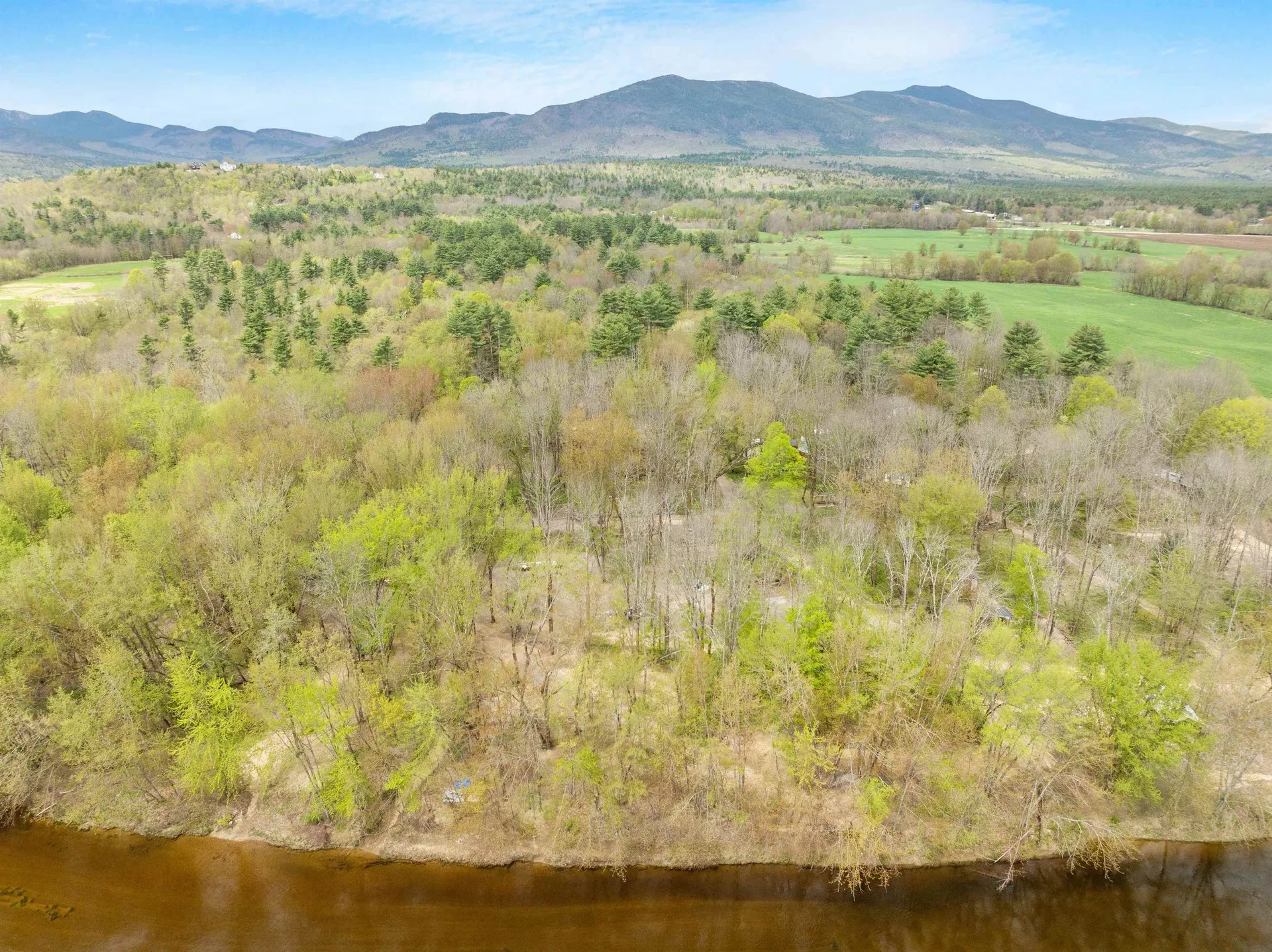 34 Bay Road Conway NH 03818