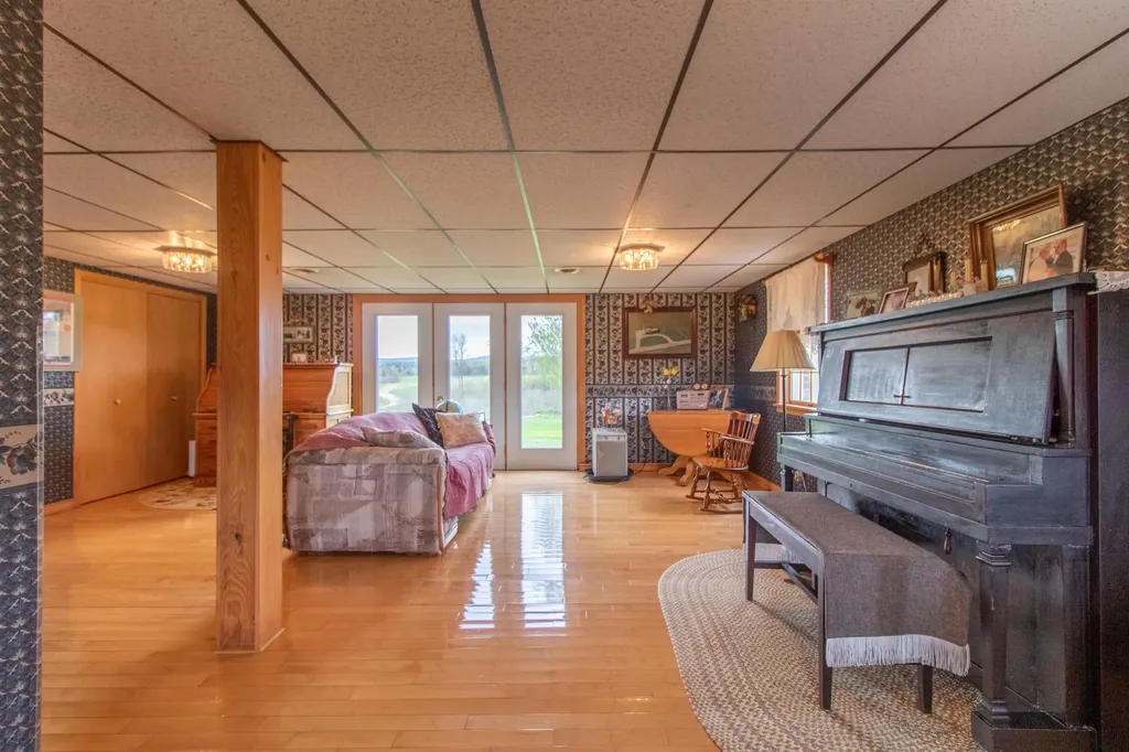 255 Vt Route 58 W Irasburg VT 05845