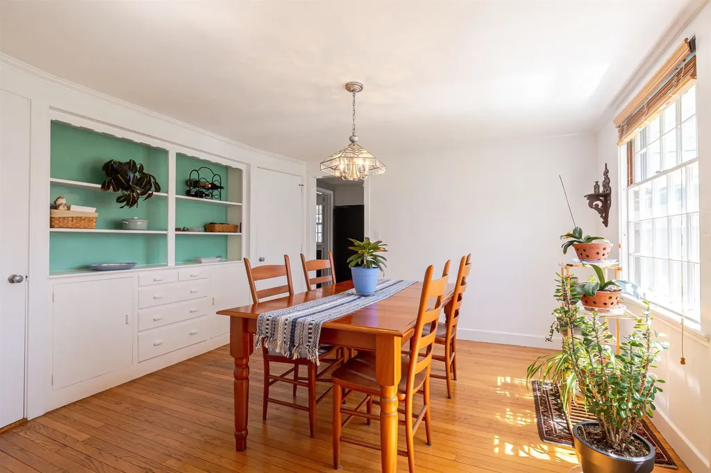 33 Thayer Pond Road Concord NH 03301